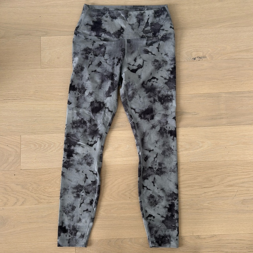 NOBULL Women’s tight tie dye grey medium leggings